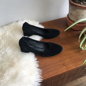 STEVE MADDEN Black Suede Block Heel